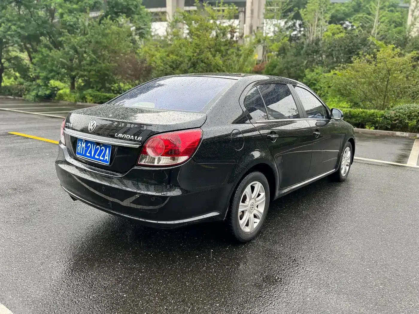 2011 Volkswagen Lavida 1.6L Automatic Elegant Edition — миниатюра 5