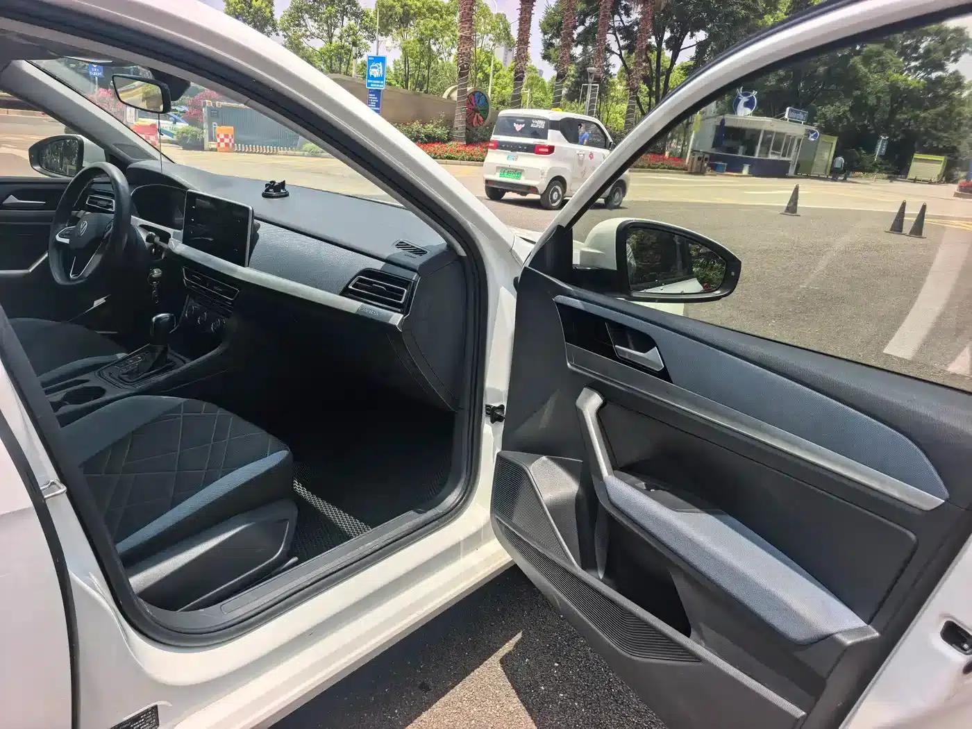 2023 Volkswagen Lavida 1.5L Automatic Comfort Edition — миниатюра 11