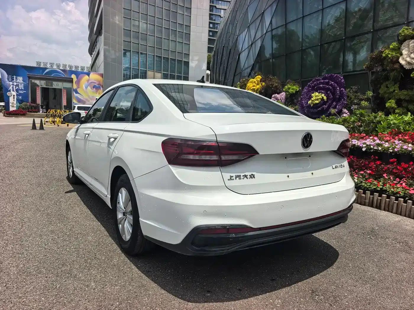 2023 Volkswagen Lavida 1.5L Automatic Comfort Edition — миниатюра 13