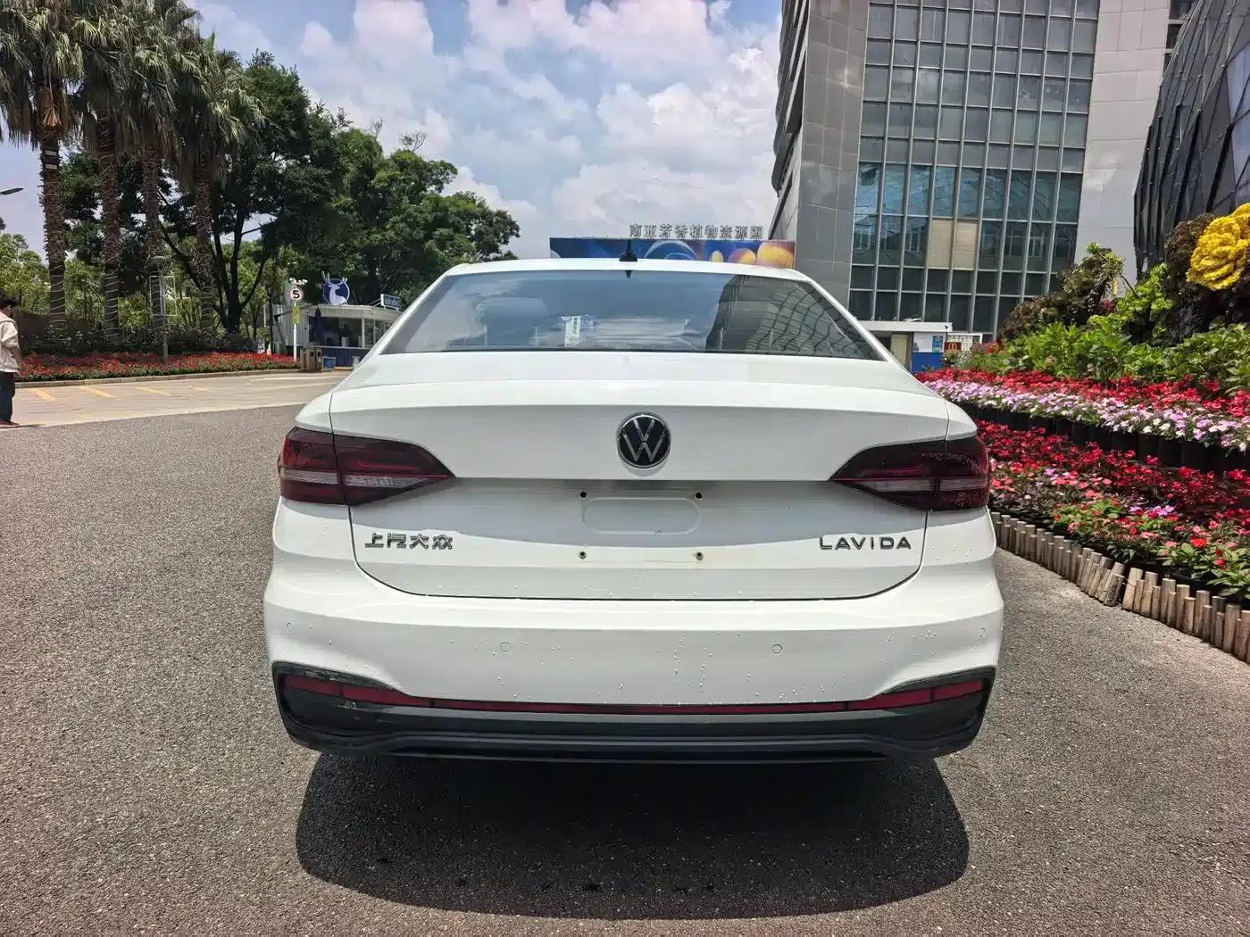 2023 Volkswagen Lavida 1.5L Automatic Comfort Edition — миниатюра 14