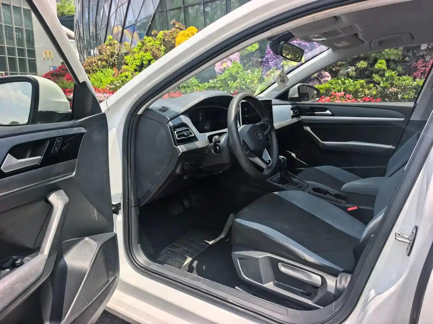 2023 Volkswagen Lavida 1.5L Automatic Comfort Edition — миниатюра 4