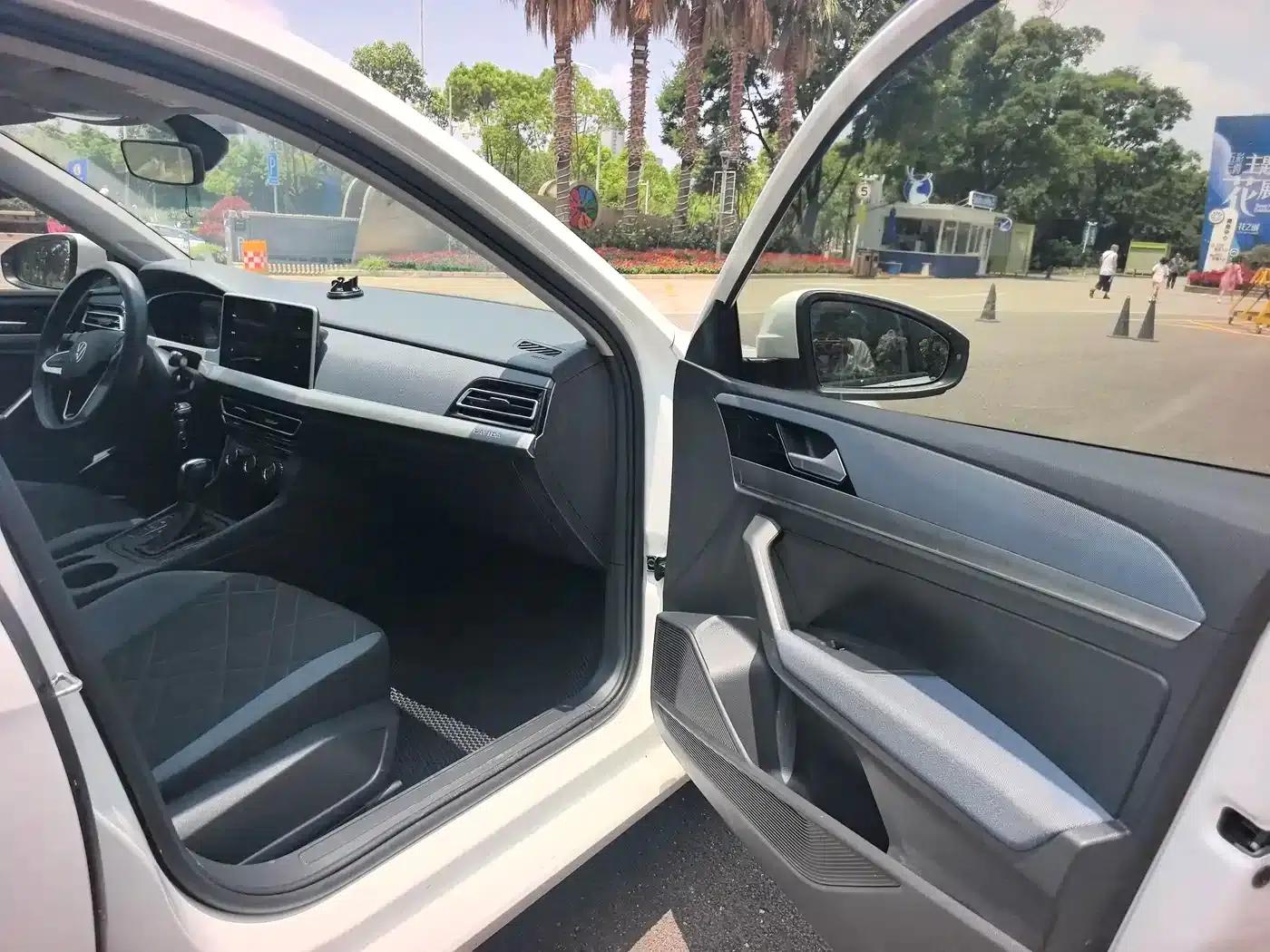 2023 Volkswagen Lavida 1.5L Automatic Comfort Edition — миниатюра 8