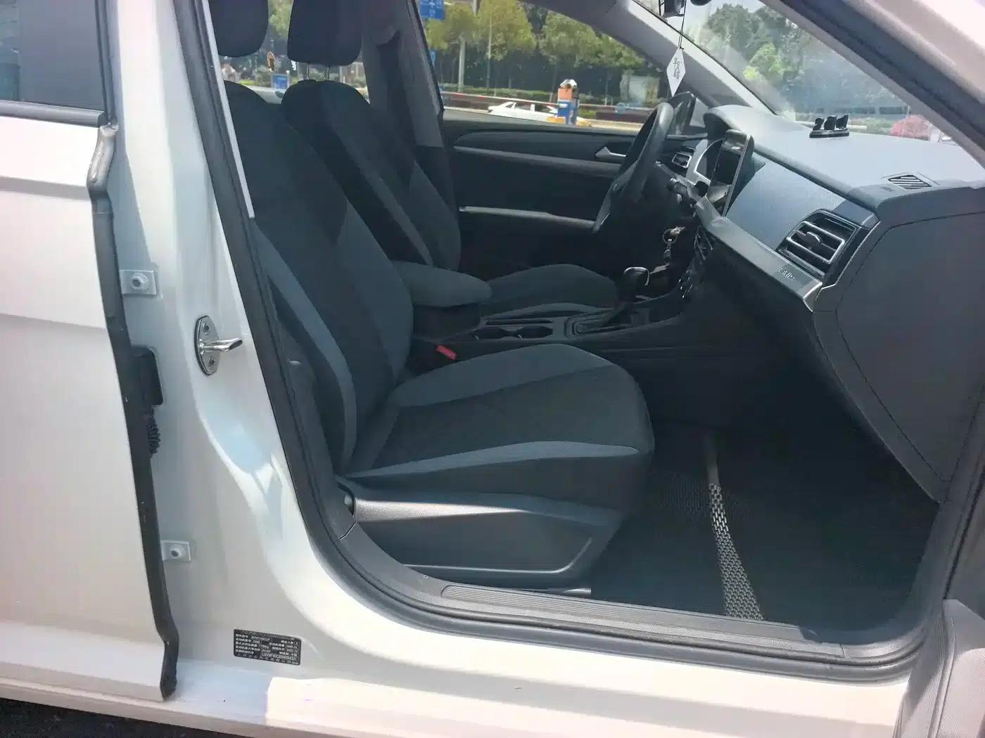 2023 Volkswagen Lavida 1.5L Automatic Comfort Edition — миниатюра 9