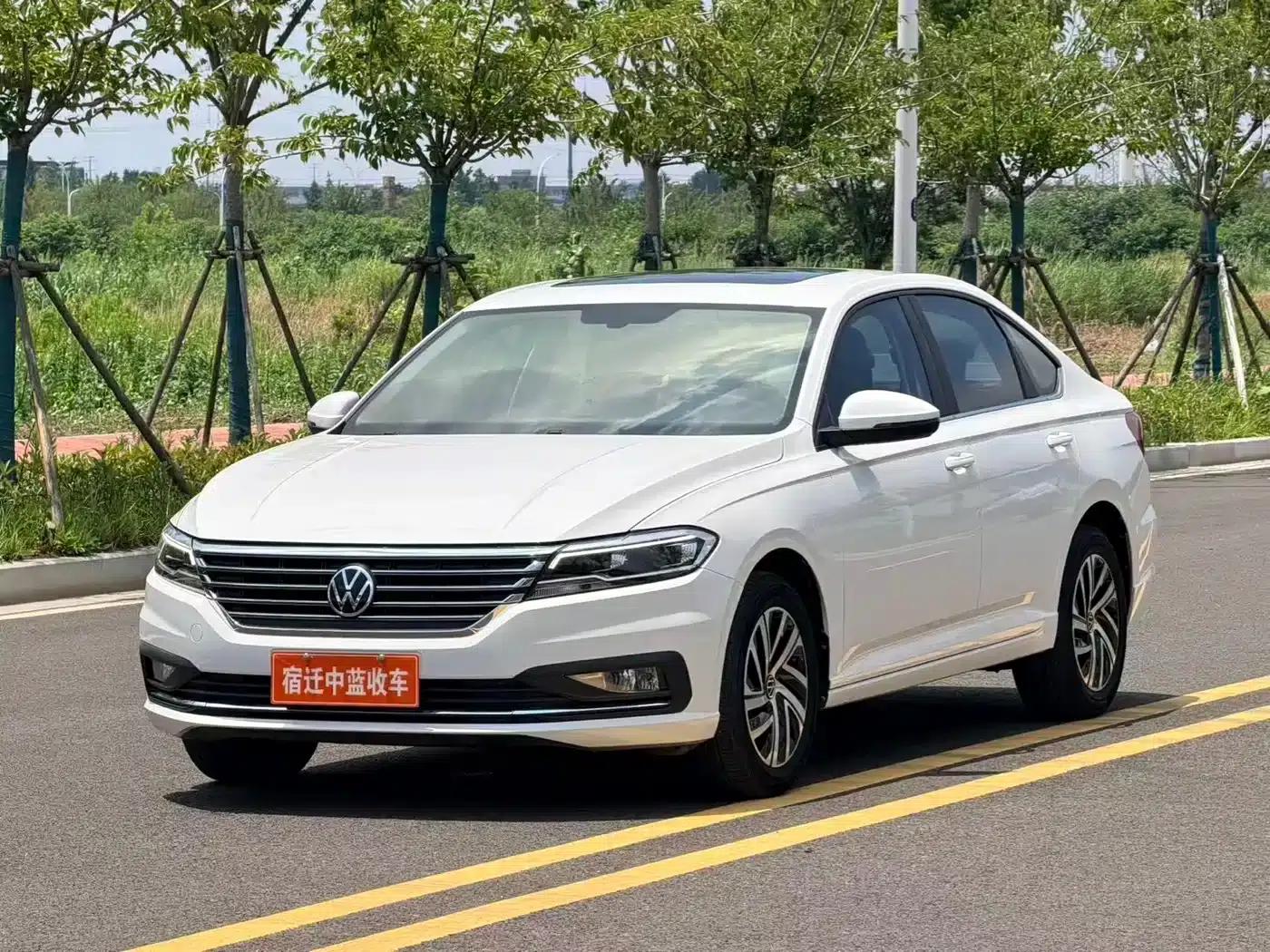 2022 Volkswagen Lavida 280TSI DSG Comfort Edition — миниатюра 1