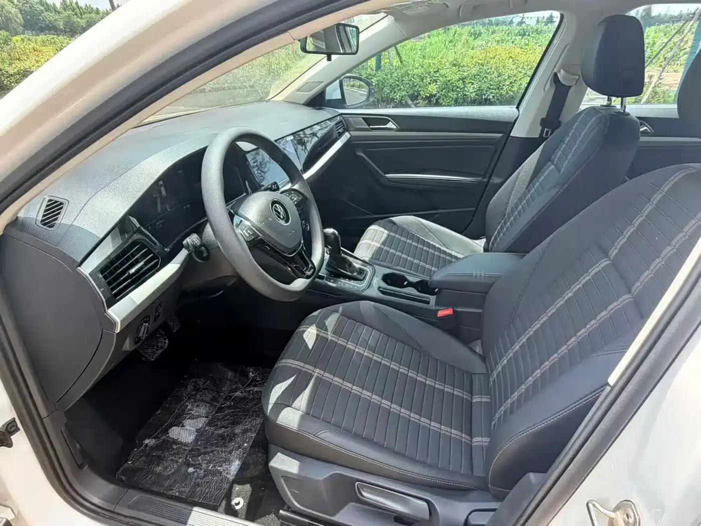 2022 Volkswagen Lavida 280TSI DSG Comfort Edition — миниатюра 13