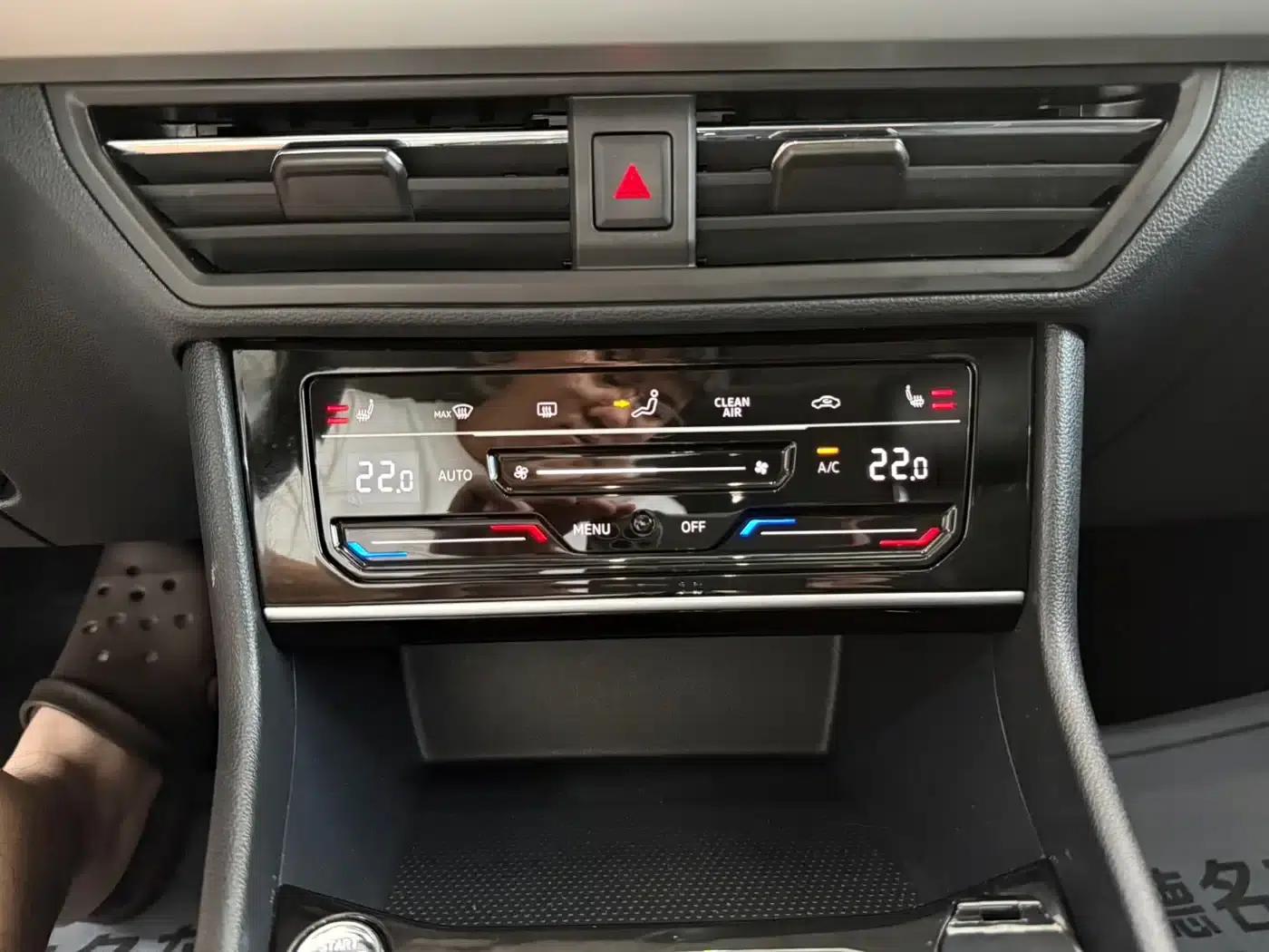 2022 Volkswagen Lavida 280TSI DSG Comfort Edition — миниатюра 12