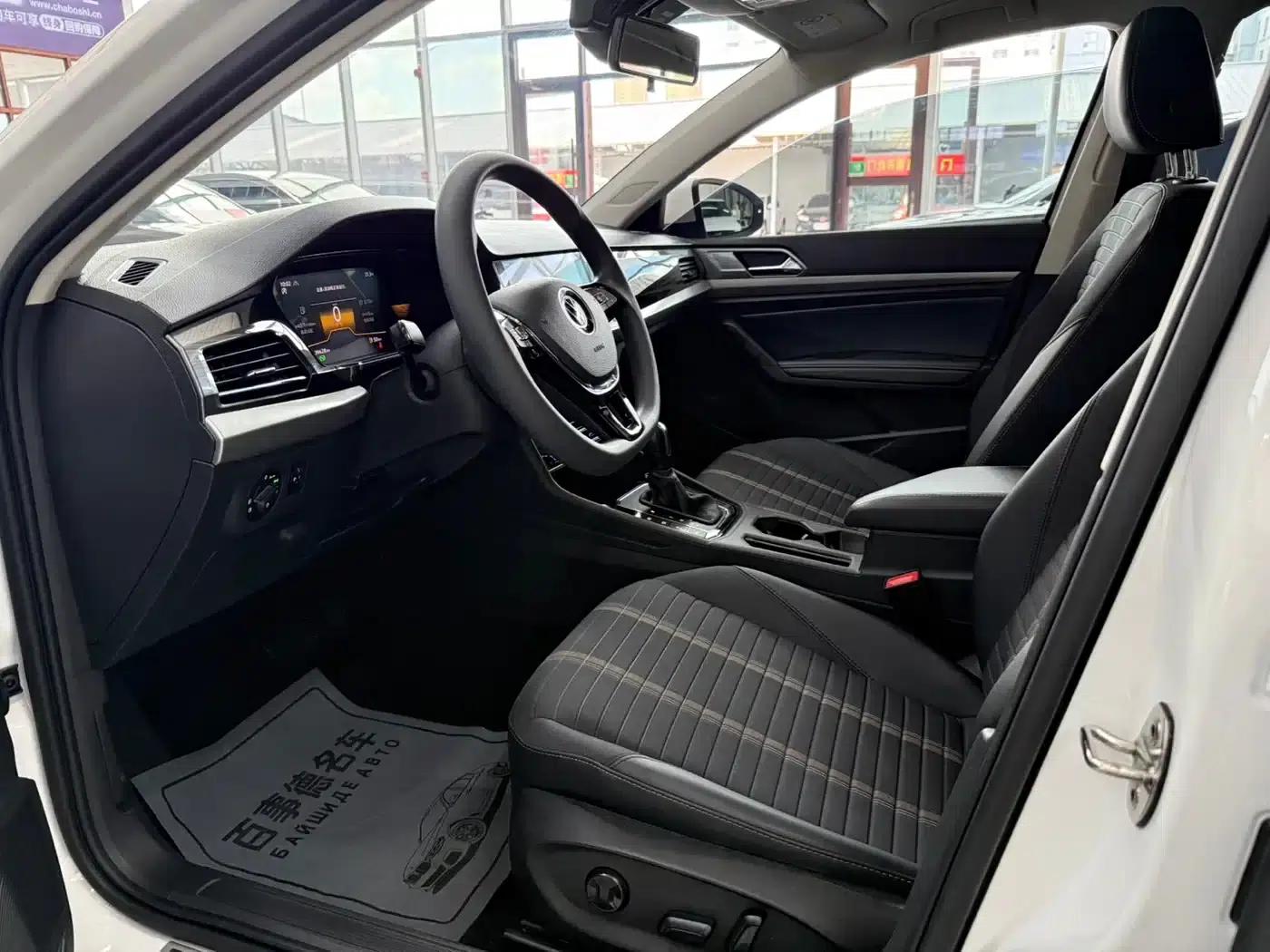 2022 Volkswagen Lavida 280TSI DSG Comfort Edition — миниатюра 4