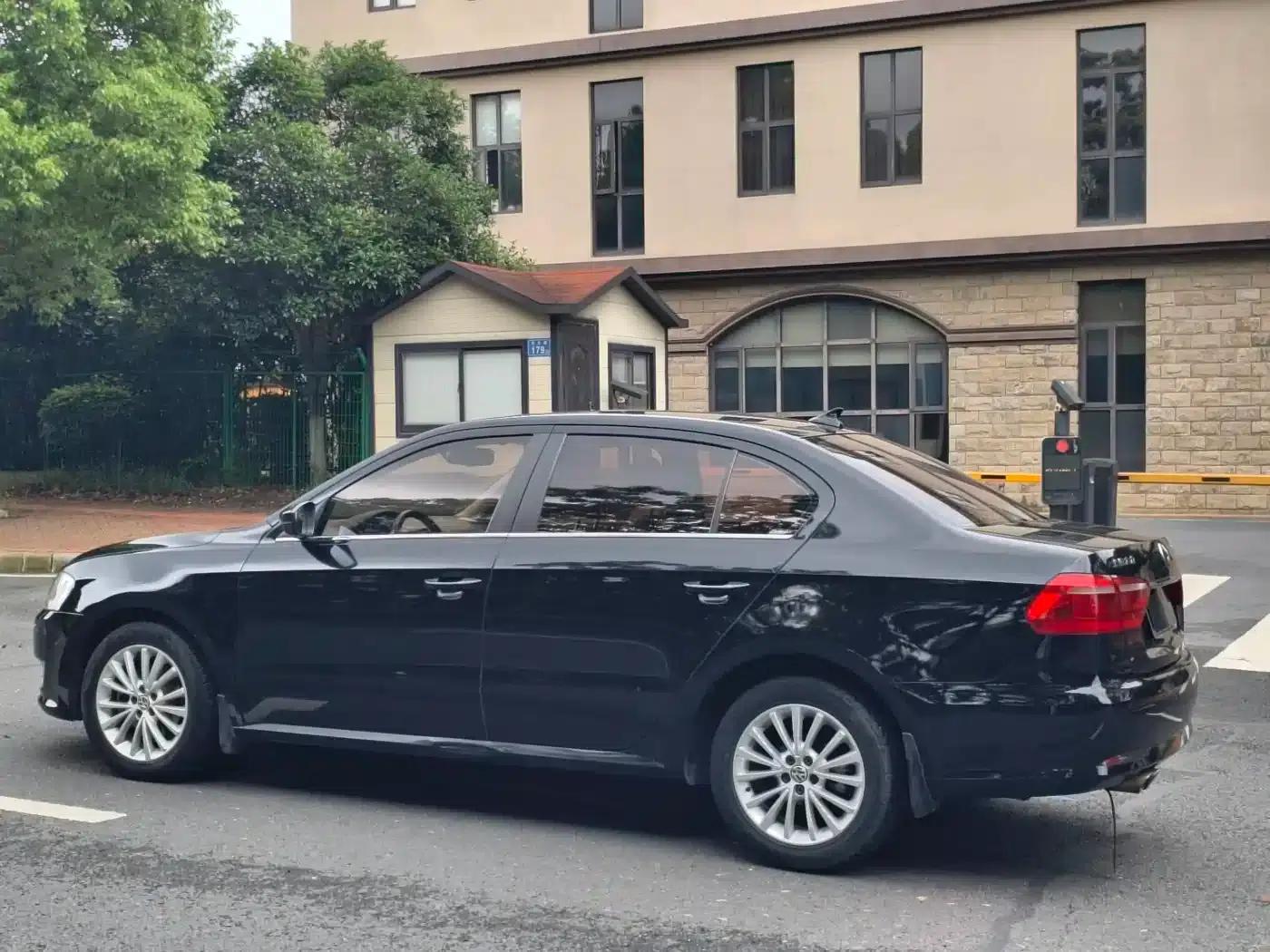 2013 Volkswagen Lavida 1.4TSI DSG Luxury Edition — миниатюра 2