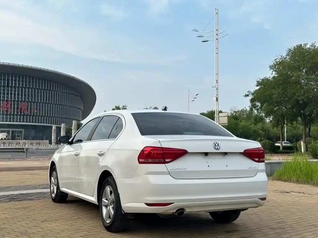 2015 Volkswagen Lavida 1.6L Manual Fashion Edition — миниатюра 6