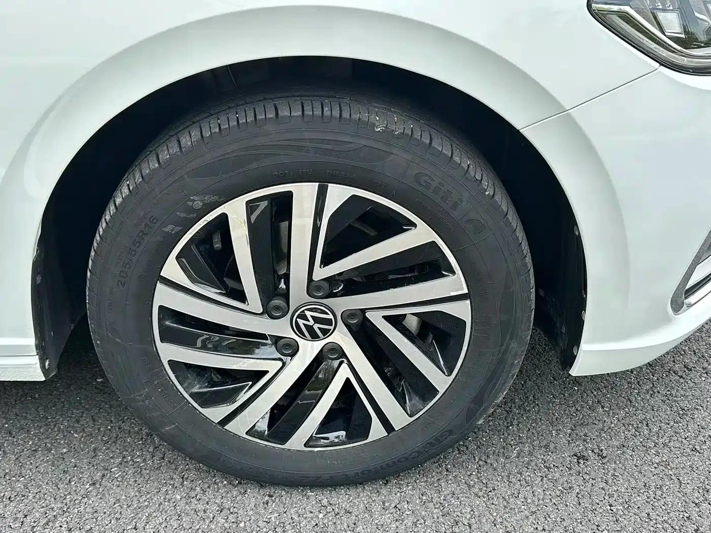 2023 Volkswagen Lavida 1.5L Automatic Five Million Edition — миниатюра 15