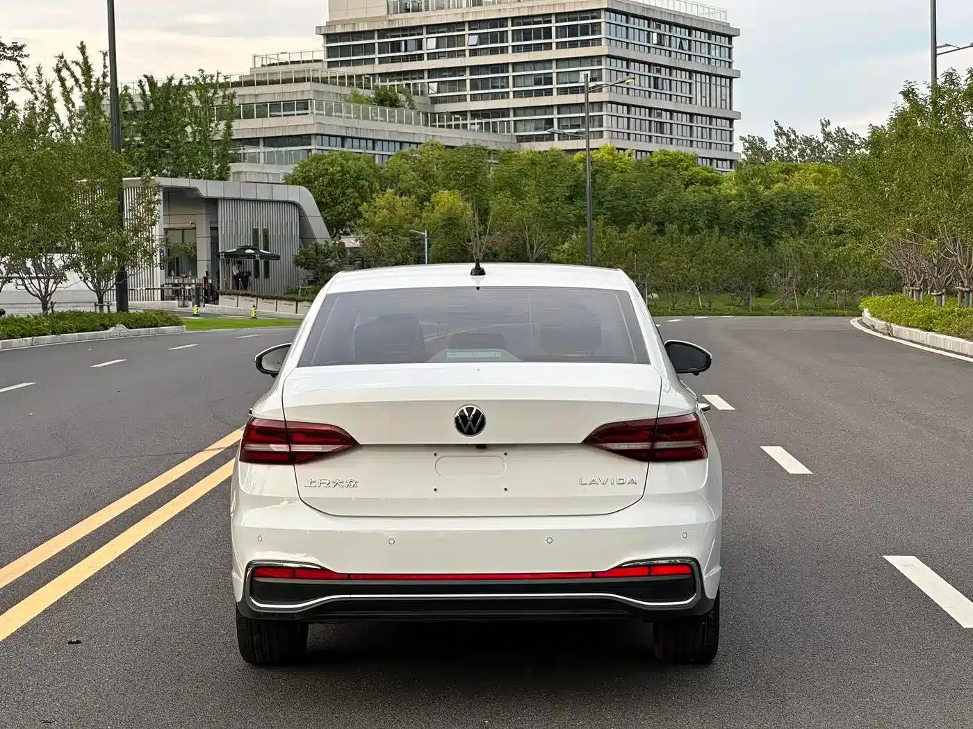 2023 Volkswagen Lavida 1.5L Automatic Five Million Edition — миниатюра 17