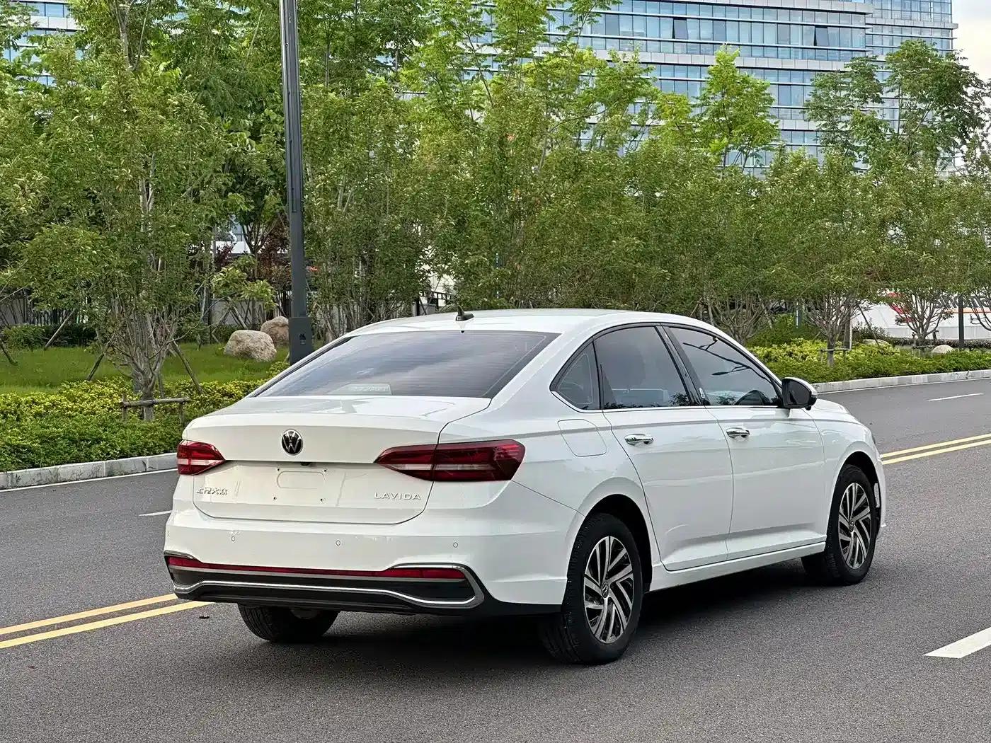 2023 Volkswagen Lavida 1.5L Automatic Five Million Edition — миниатюра 18