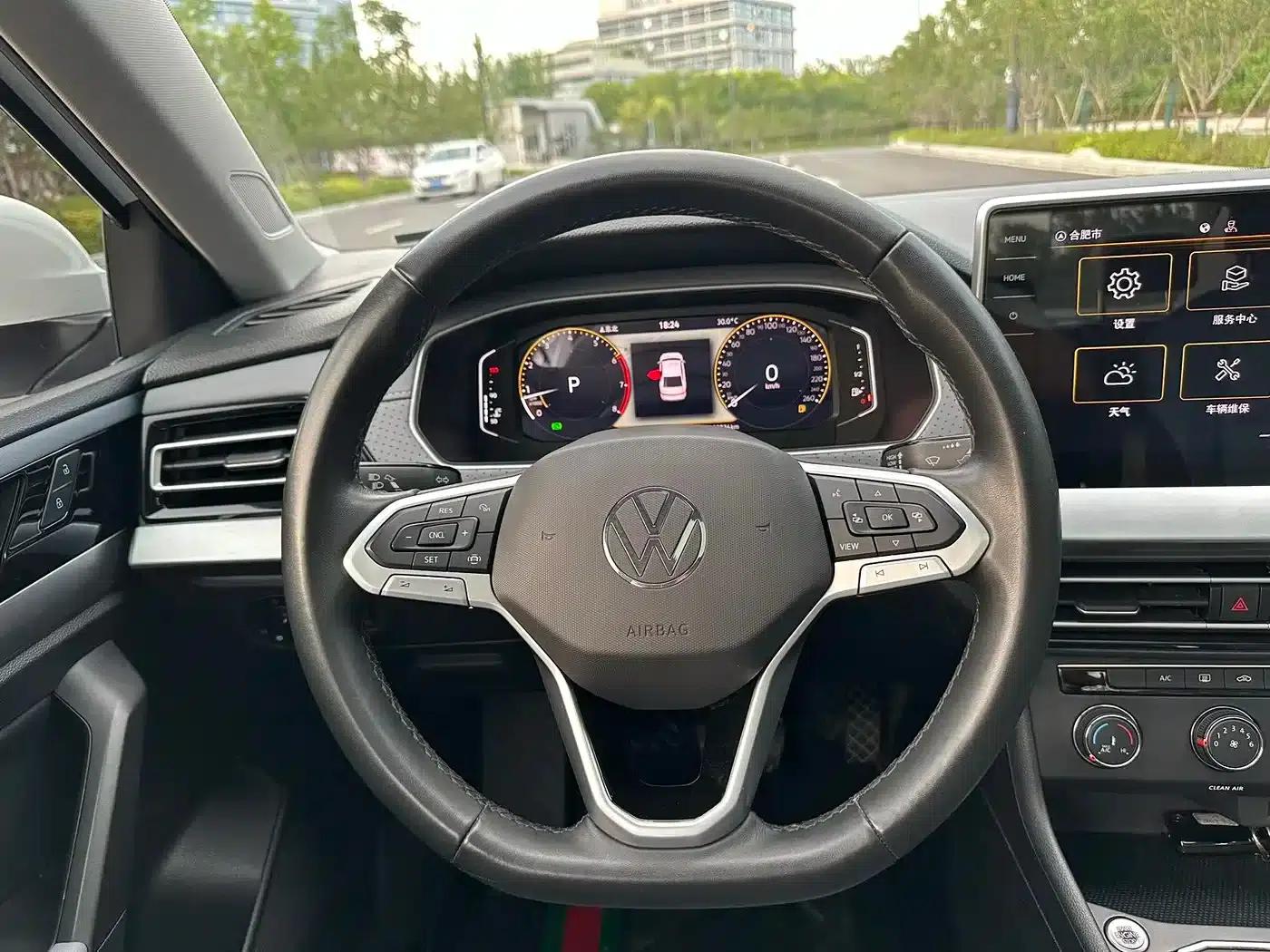 2023 Volkswagen Lavida 1.5L Automatic Five Million Edition — миниатюра 5