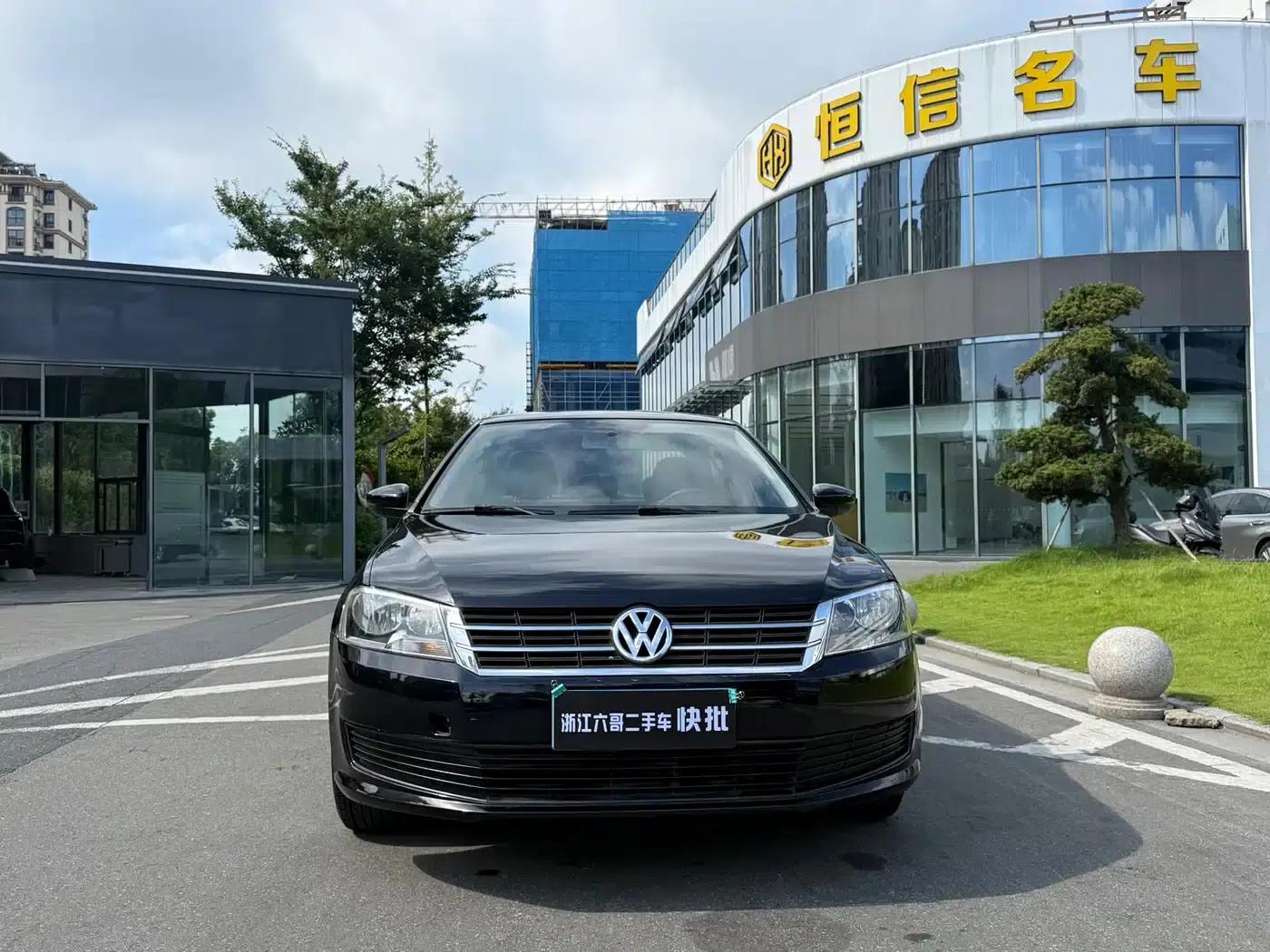 2013 Volkswagen Lavida Classic Facelift 1.6L Automatic Fashion Edition — миниатюра 2
