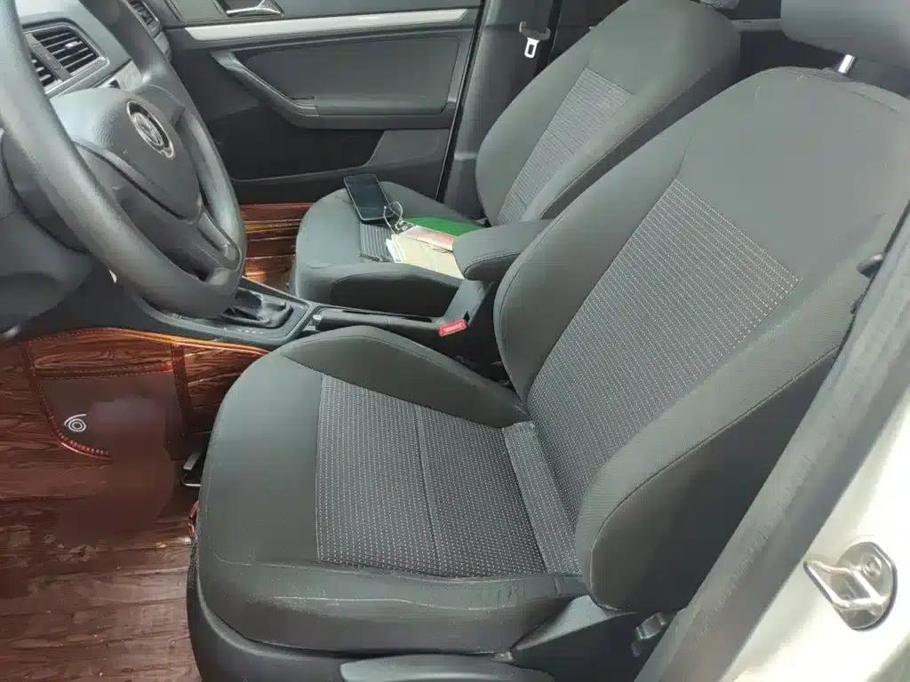 2017 Volkswagen Lavida 1.6L Automatic Fashion Edition — миниатюра 12
