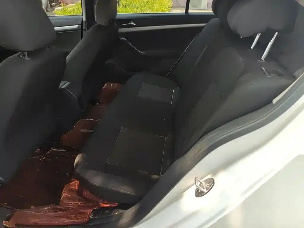2017 Volkswagen Lavida 1.6L Automatic Fashion Edition — миниатюра 14