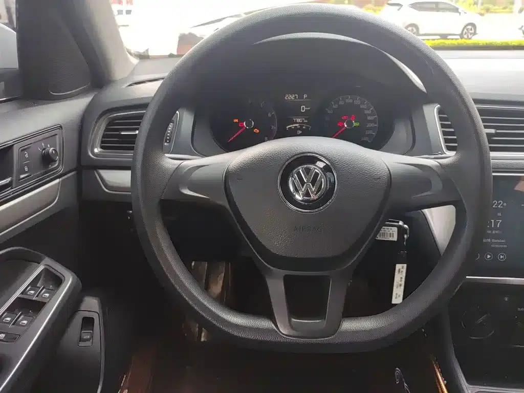 2017 Volkswagen Lavida 1.6L Automatic Fashion Edition — миниатюра 7