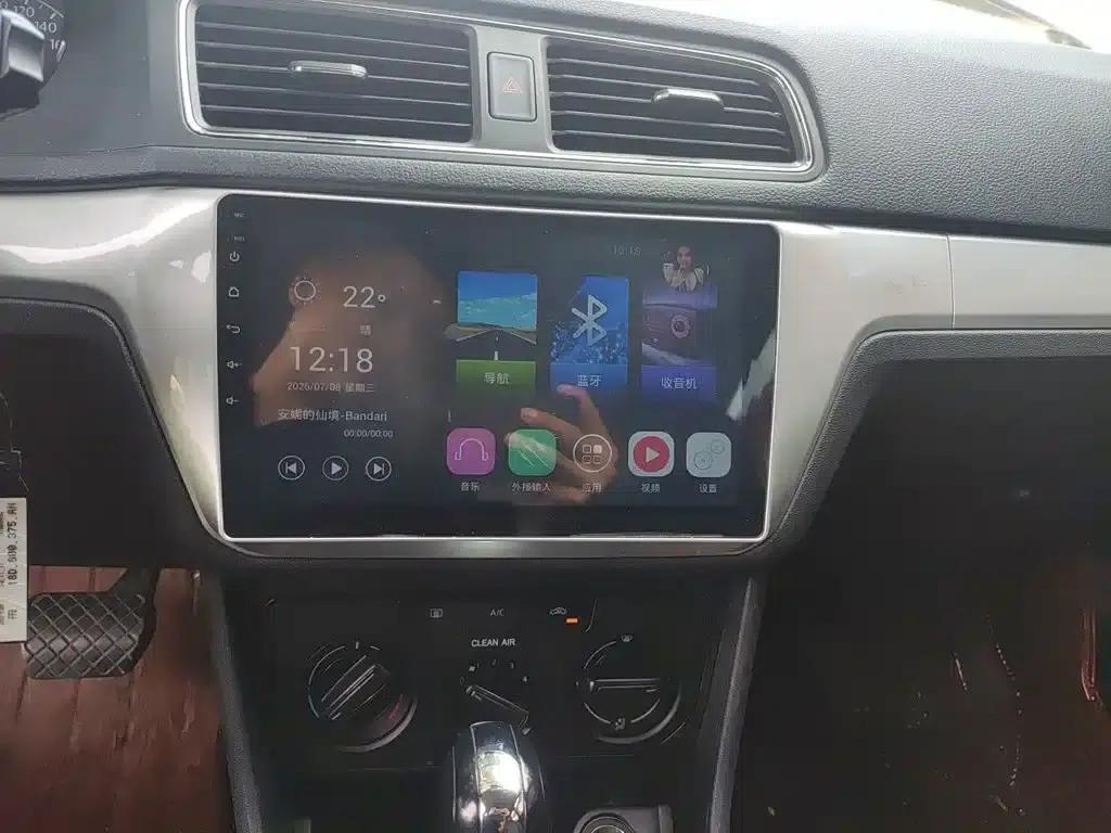 2017 Volkswagen Lavida 1.6L Automatic Fashion Edition — миниатюра 10