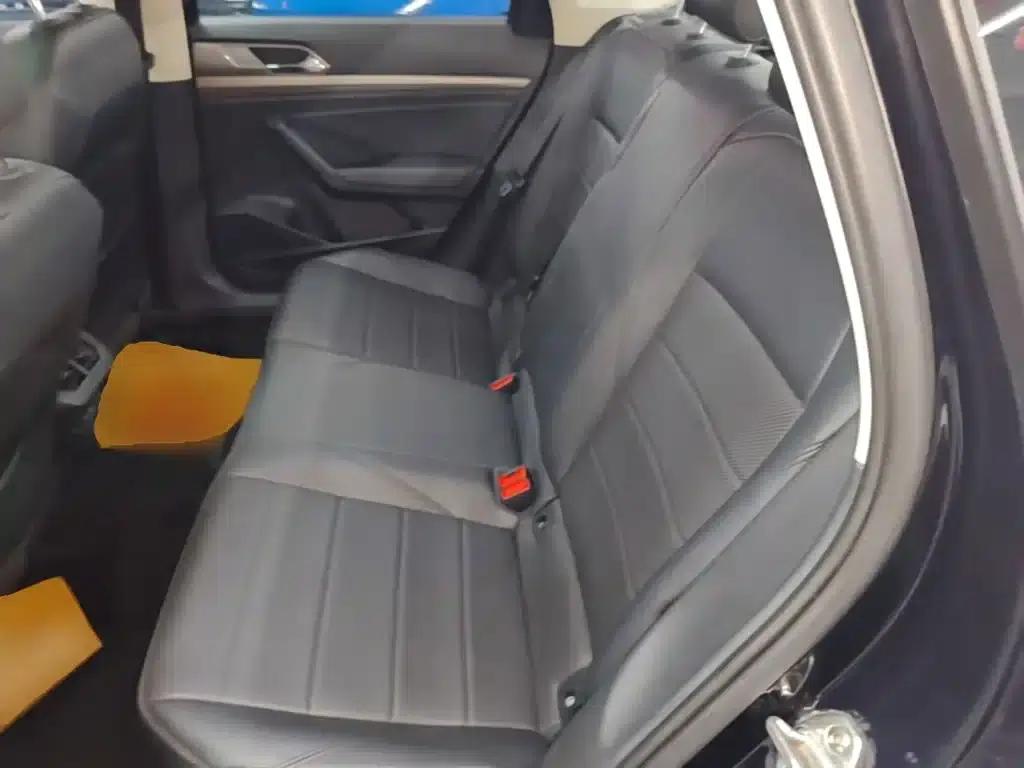2022 Volkswagen Lavida 1.5L Automatic Comfort Edition — миниатюра 17