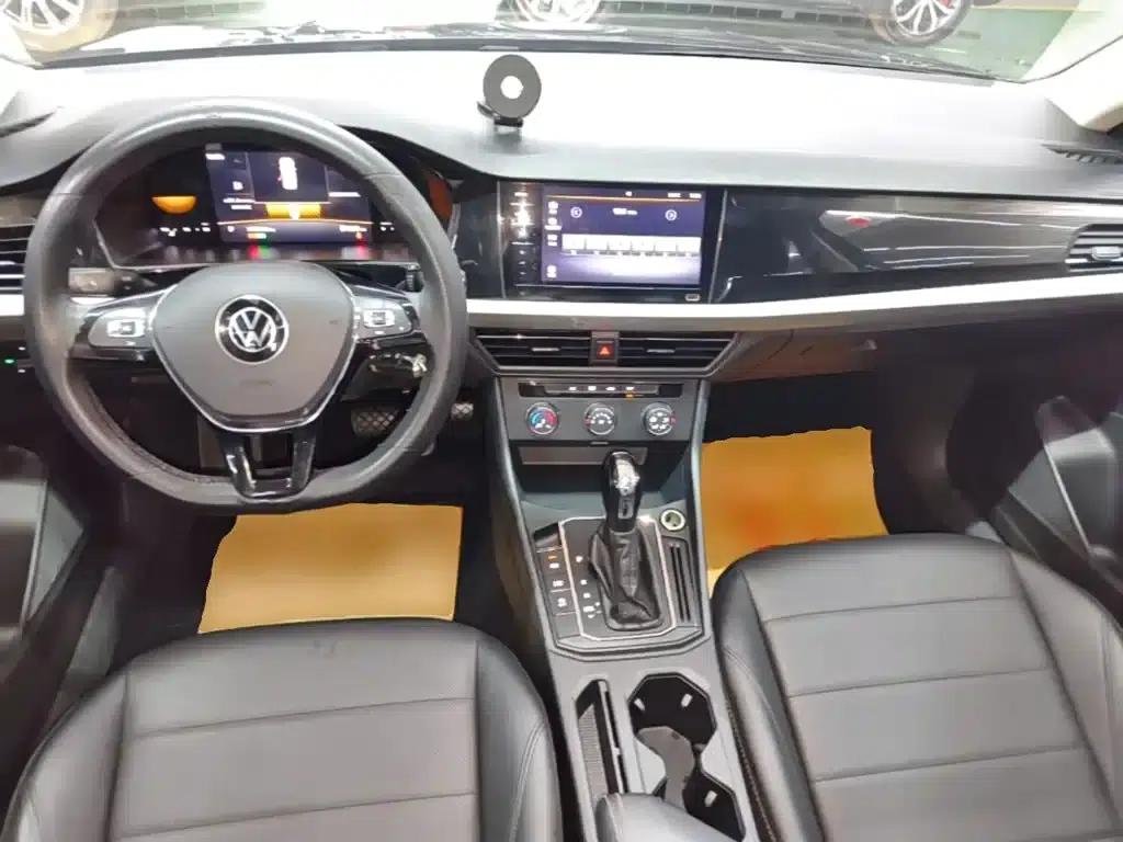 2022 Volkswagen Lavida 1.5L Automatic Comfort Edition — миниатюра 10
