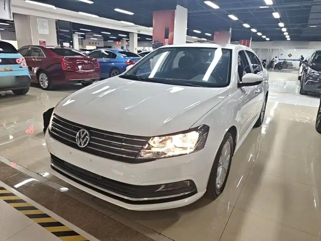 2017 Volkswagen Lavida 230TSI DSG Comfort Edition — миниатюра 2