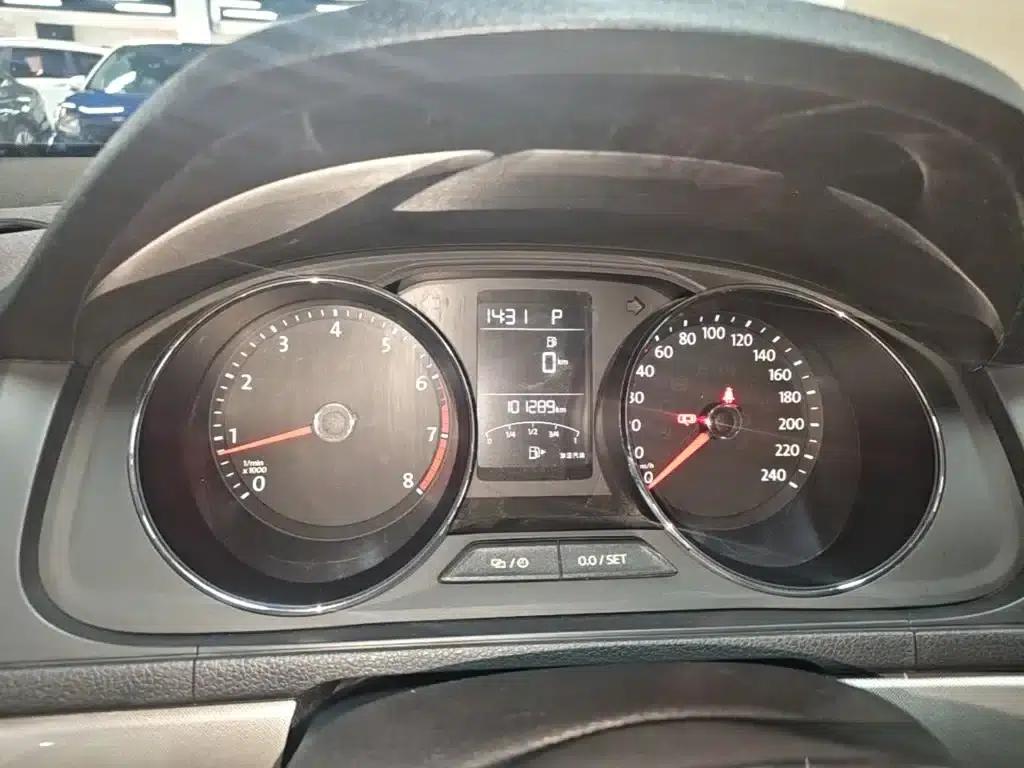 2017 Volkswagen Lavida 230TSI DSG Comfort Edition — миниатюра 12