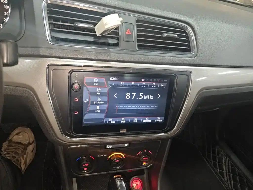 2017 Volkswagen Lavida 230TSI DSG Comfort Edition — миниатюра 13