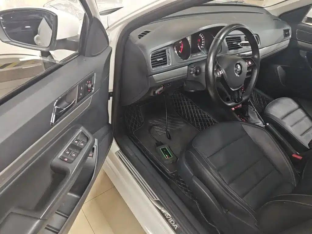 2017 Volkswagen Lavida 230TSI DSG Comfort Edition — миниатюра 16