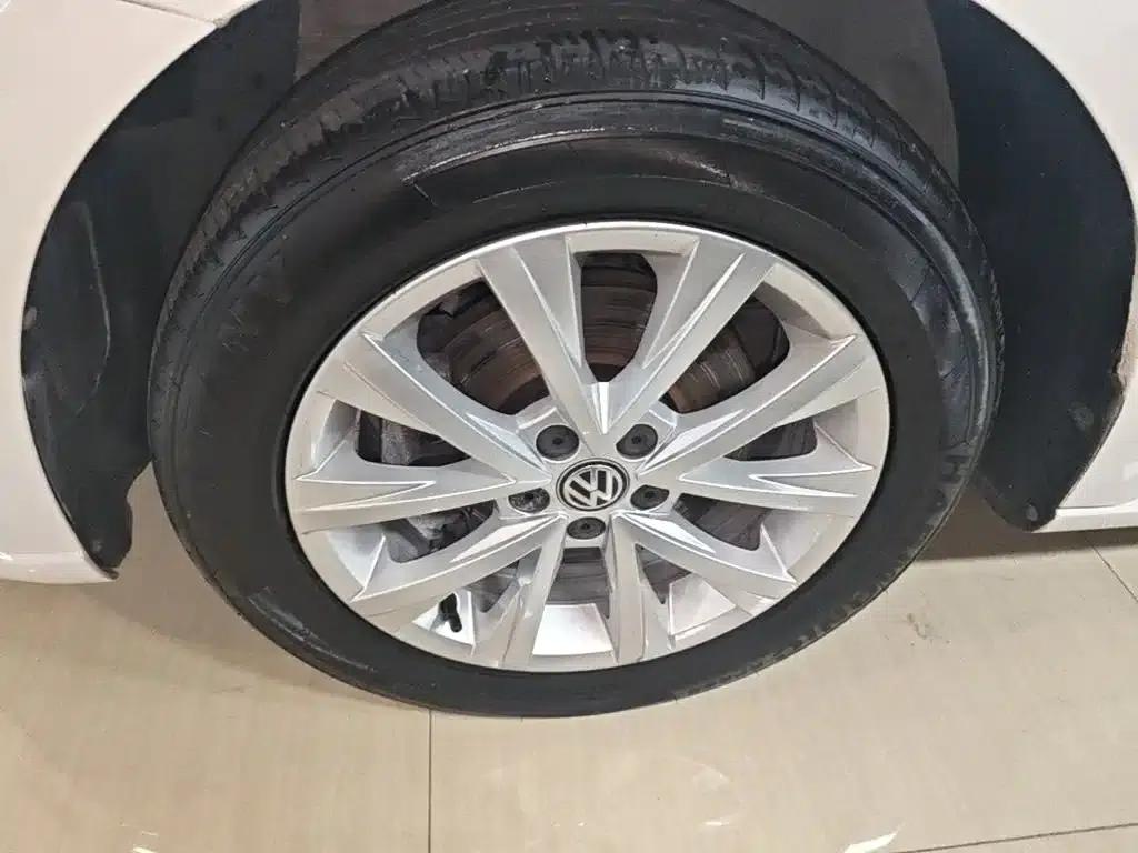 2017 Volkswagen Lavida 230TSI DSG Comfort Edition — миниатюра 23