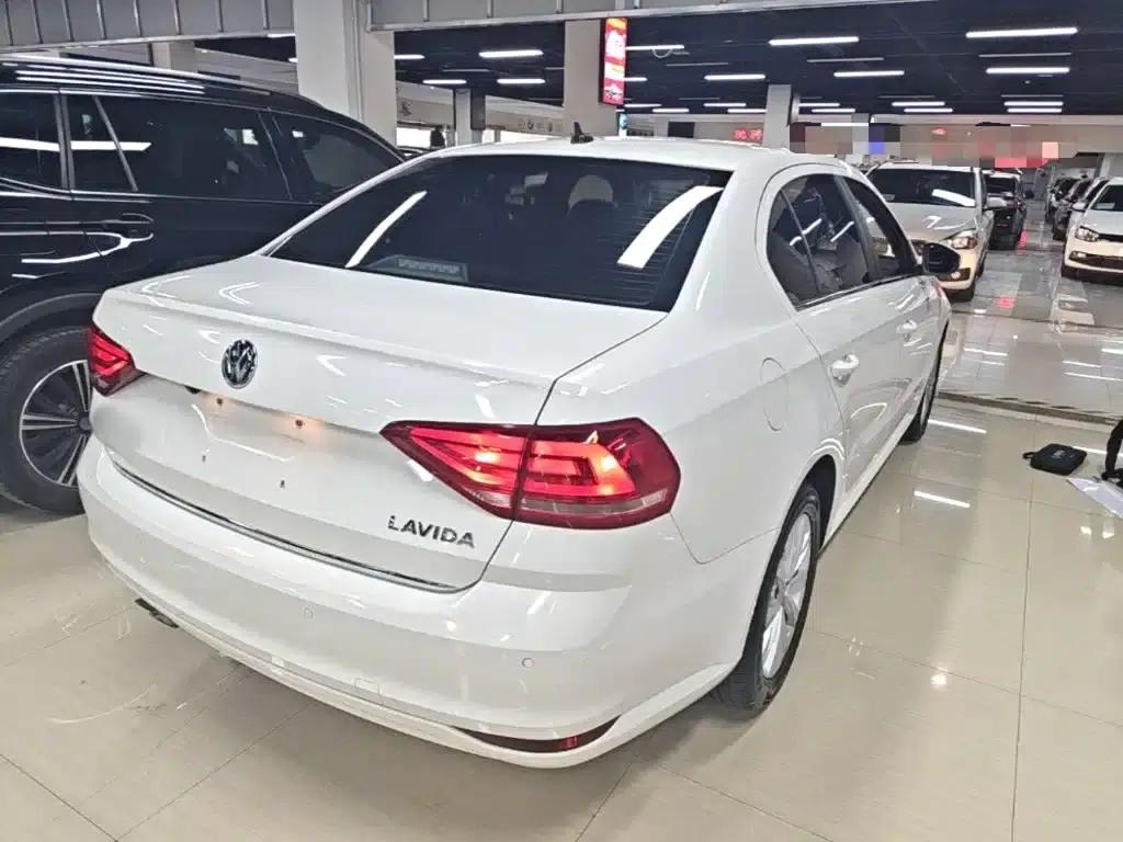 2017 Volkswagen Lavida 230TSI DSG Comfort Edition — миниатюра 7