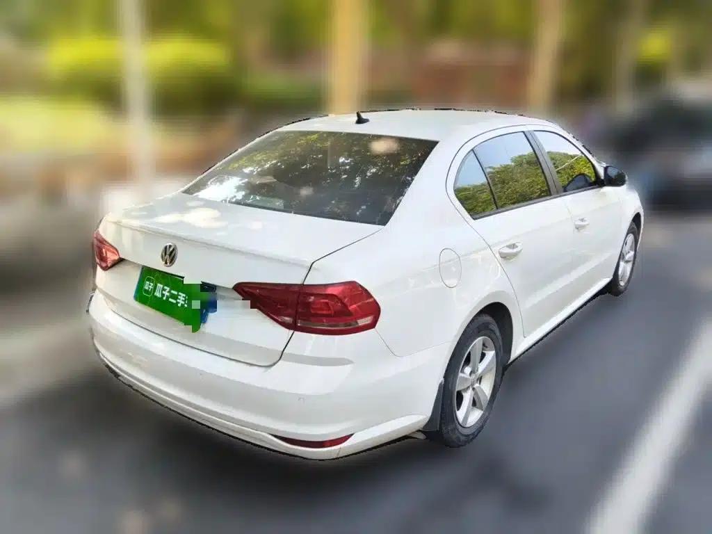 2015 Volkswagen Lavida 1.6L Manual Fashion Edition — миниатюра 5