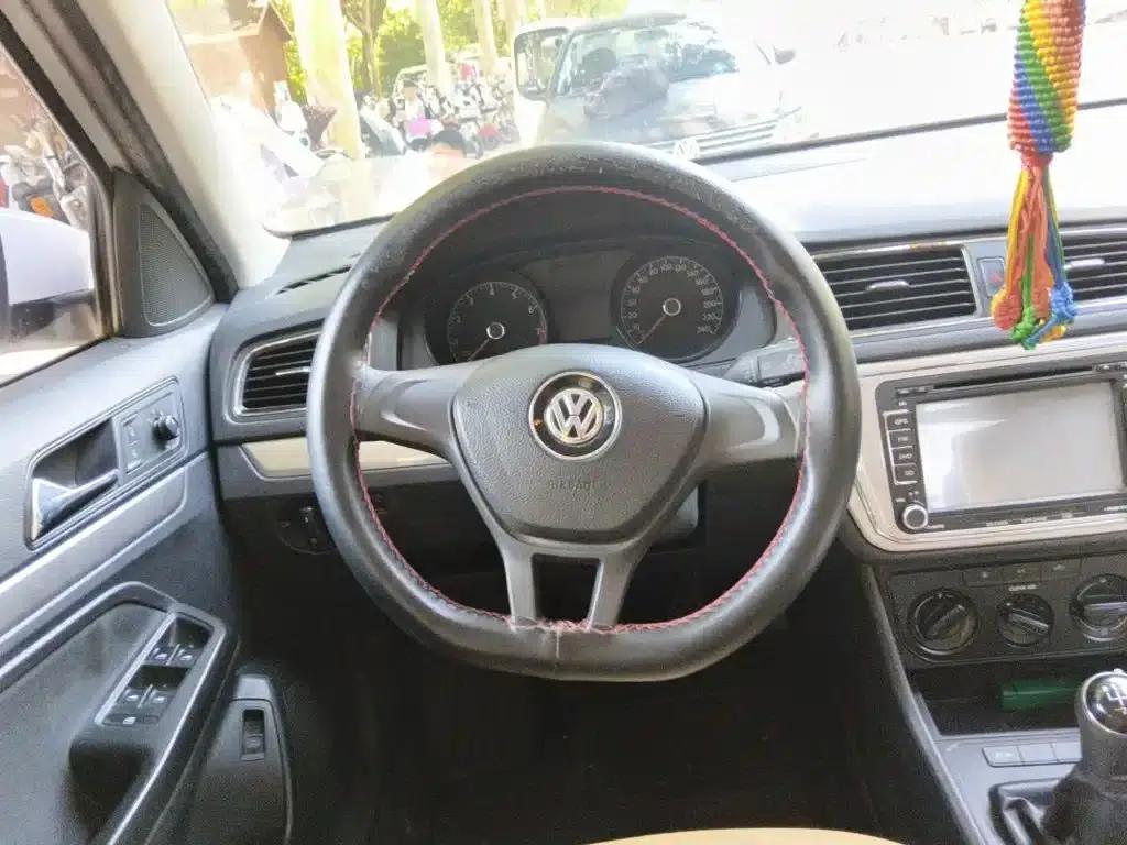 2015 Volkswagen Lavida 1.6L Manual Fashion Edition — миниатюра 7