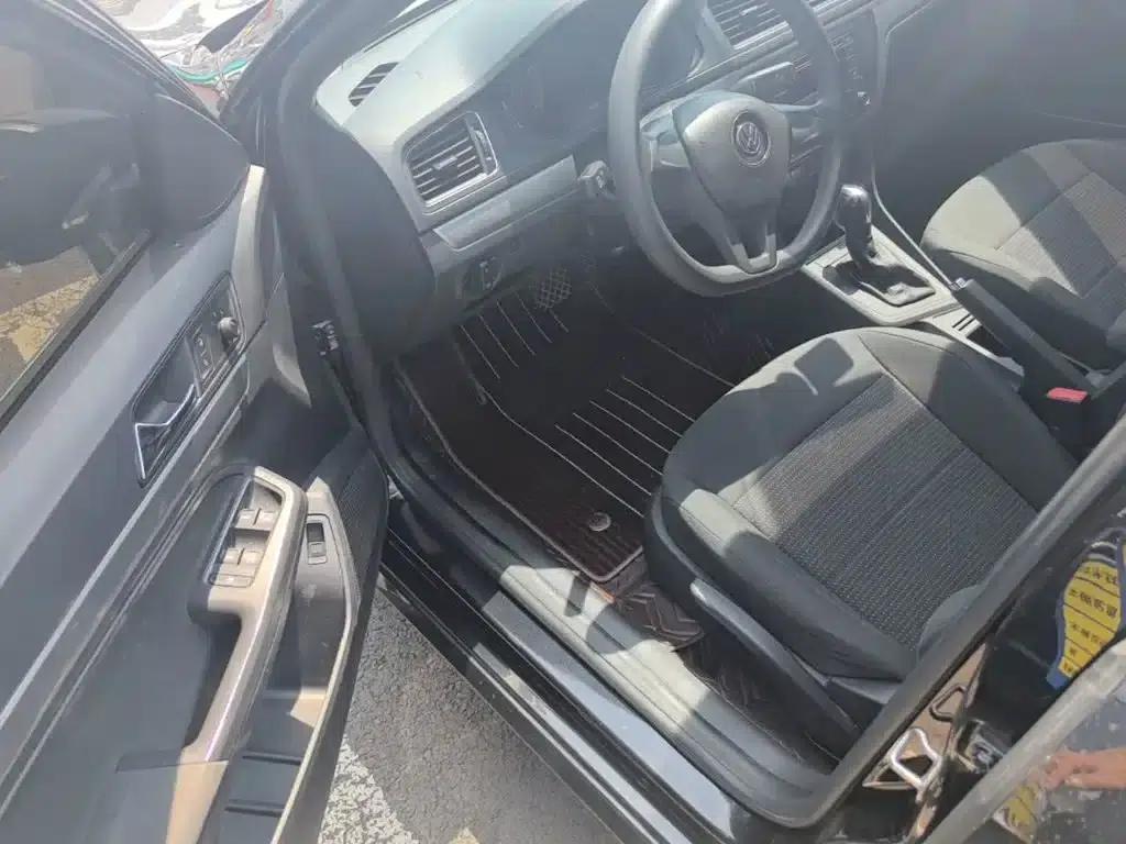 2017 Volkswagen Lavida 1.6L Automatic Fashion Edition — миниатюра 16