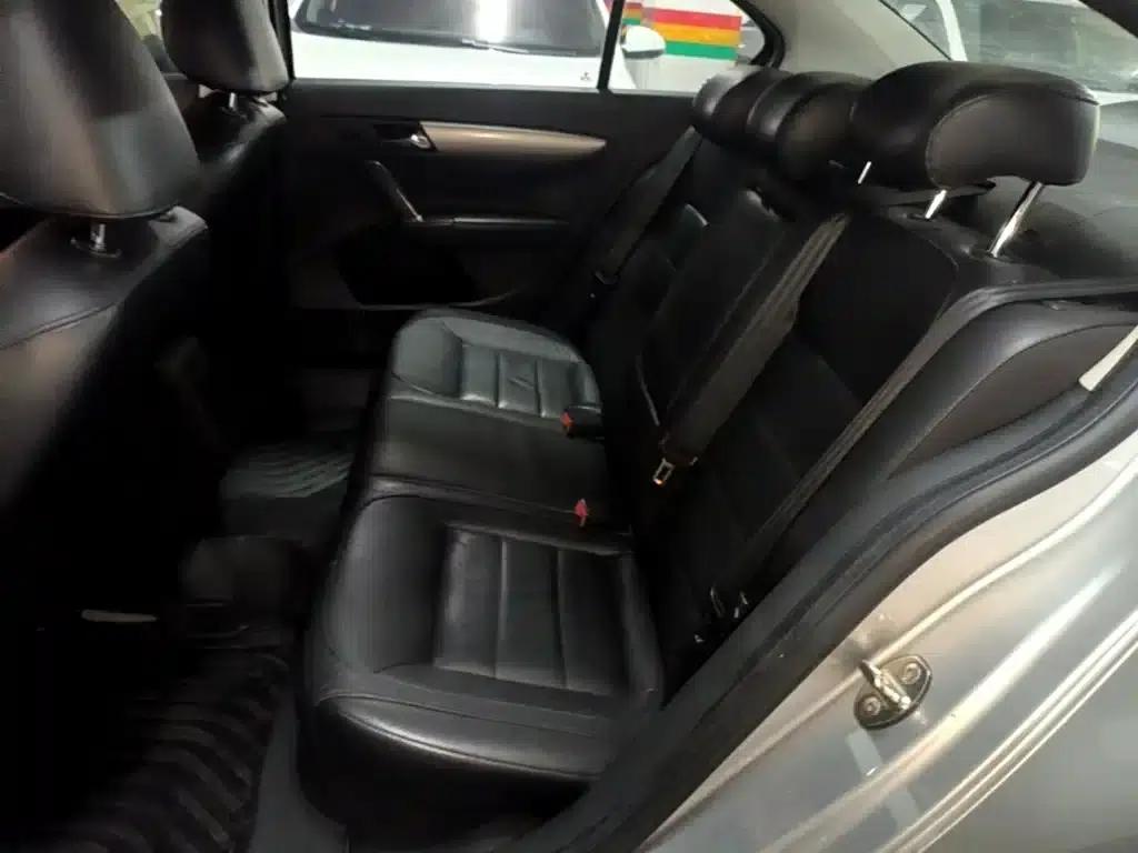 2013 Lavida Facelift 1.4TSI Manual Comfort Edition — миниатюра 17