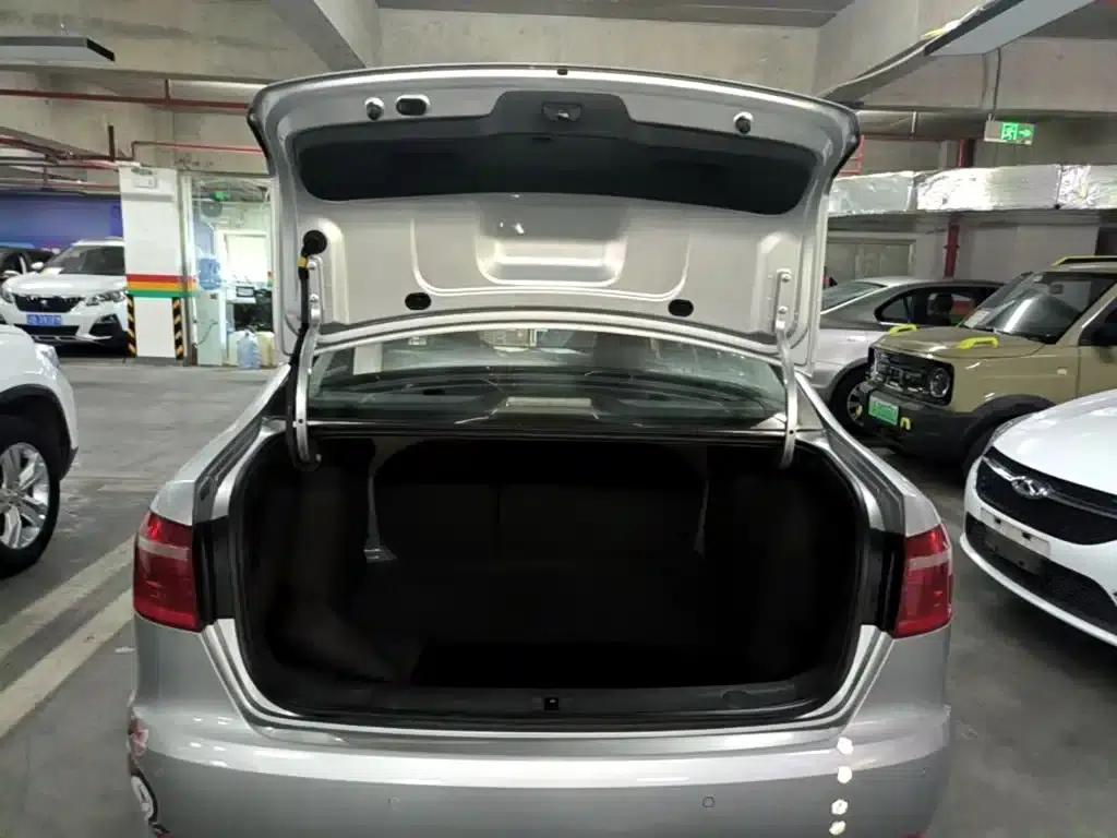 2013 Lavida Facelift 1.4TSI Manual Comfort Edition — миниатюра 19