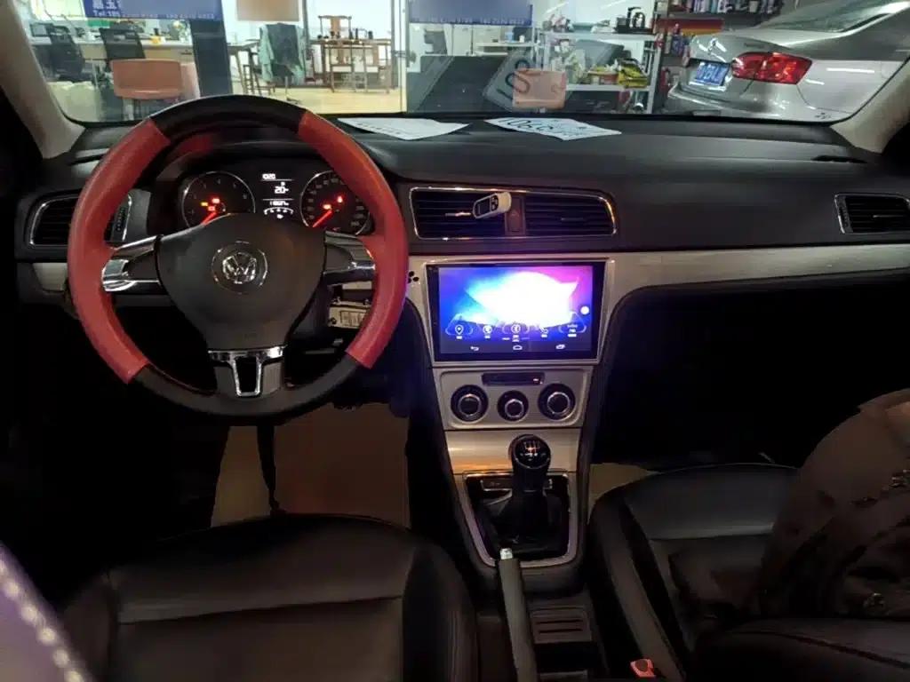 2013 Lavida Facelift 1.4TSI Manual Comfort Edition — миниатюра 10