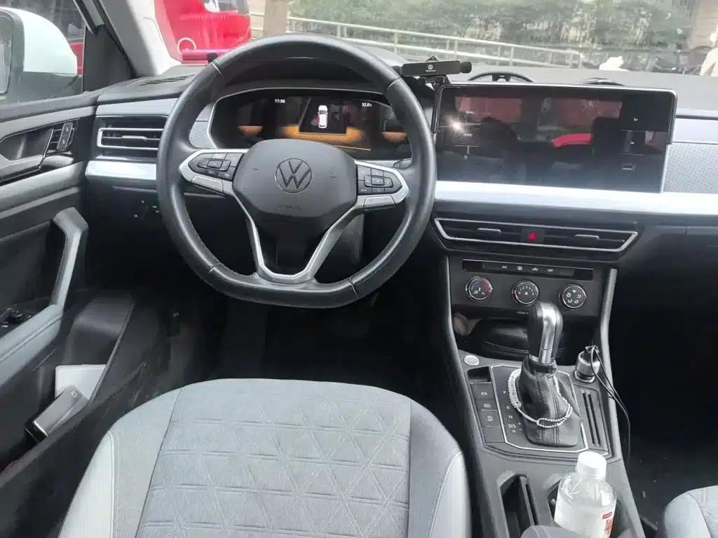 2023 Volkswagen Lavida 1.5L Automatic Full Comfort Edition — миниатюра 3