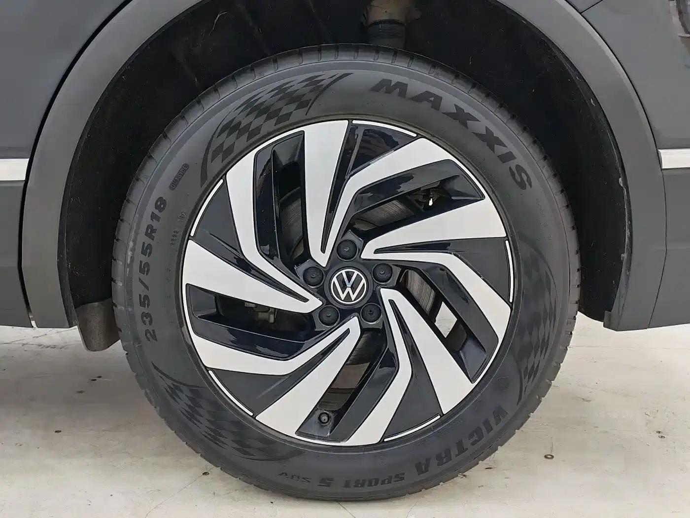 Tiguan L 2023 280TSI Automatic 2WD Trendy Limited Edition — миниатюра 16