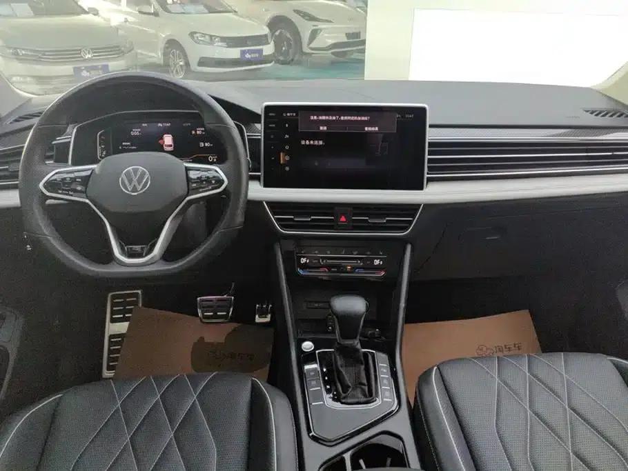 Tiguan L 2022 330TSI Automatic 2WD R-Line Premium Edition — миниатюра 12