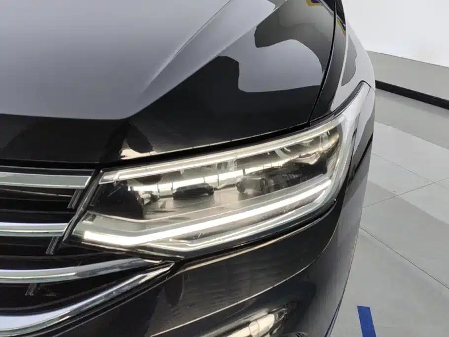Tiguan L 2022 330TSI Automatic 2WD R-Line Premium Edition — миниатюра 5