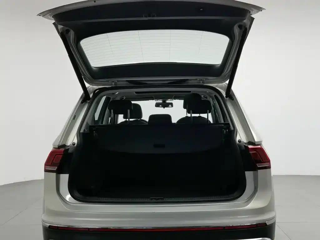 Tiguan L 2023 330TSI Automatic 2WD Smart Edition — миниатюра 16