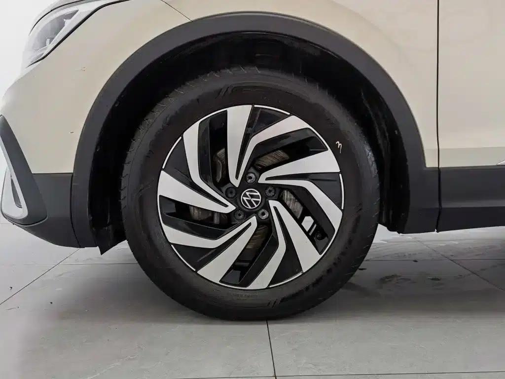 Tiguan L 2023 330TSI Automatic 2WD Smart Edition — миниатюра 17