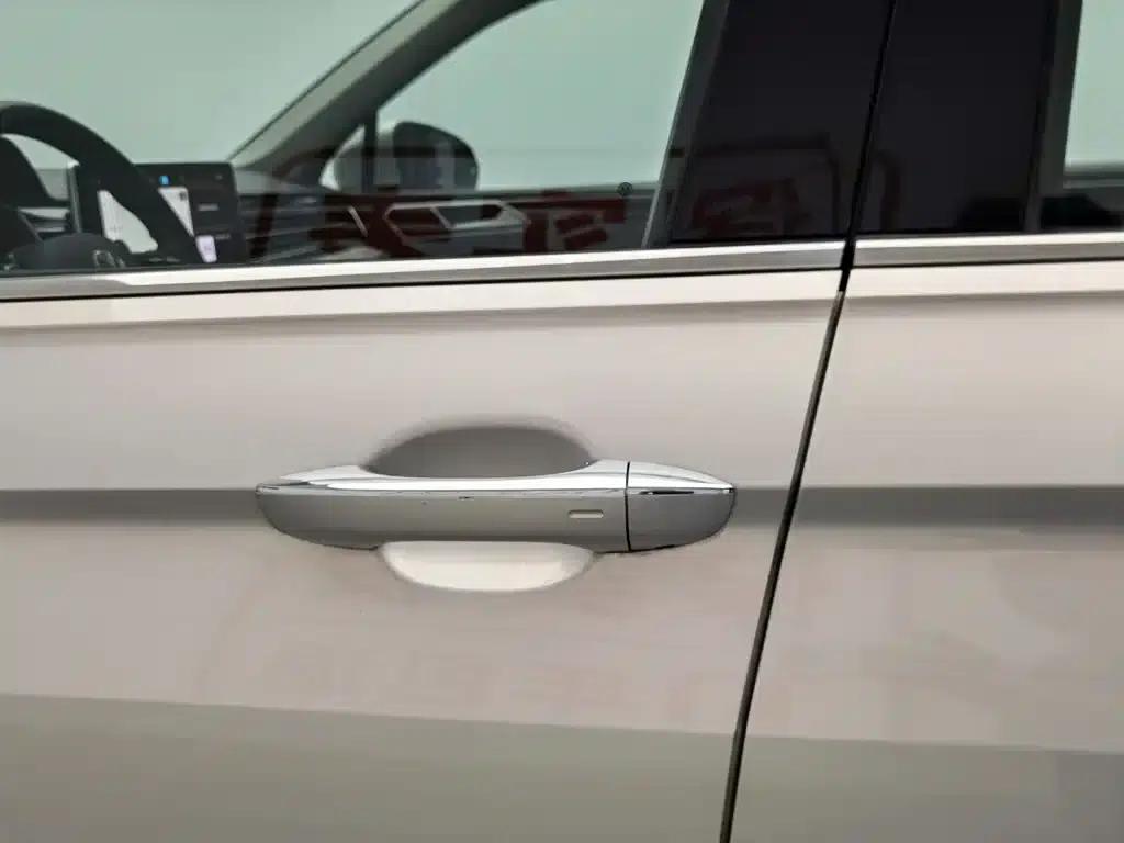 Tiguan L 2023 330TSI Automatic 2WD Smart Edition — миниатюра 18
