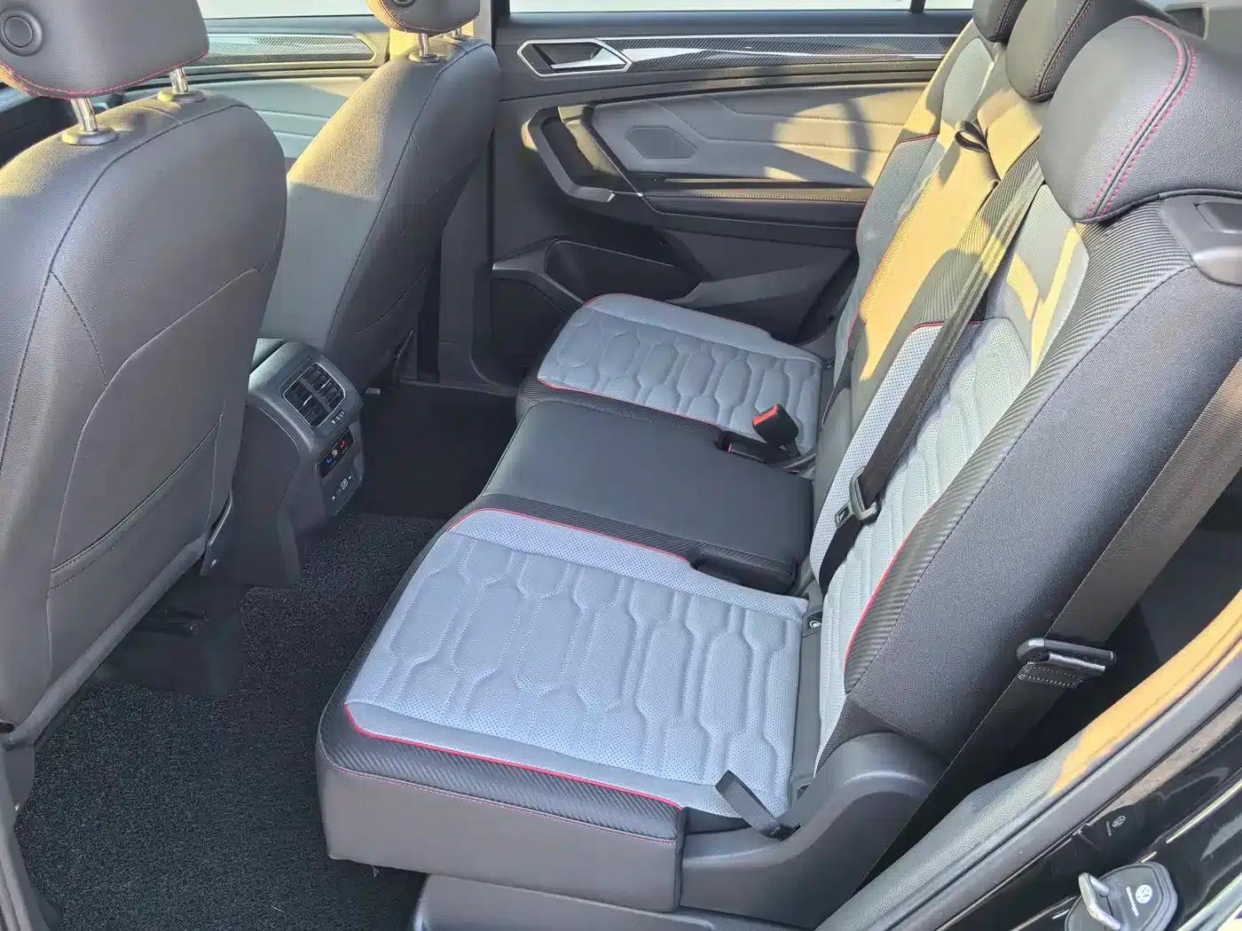 Tiguan L 2023 380TSI Automatic 4WD R-Line Flagship Edition 7-Seater — миниатюра 6