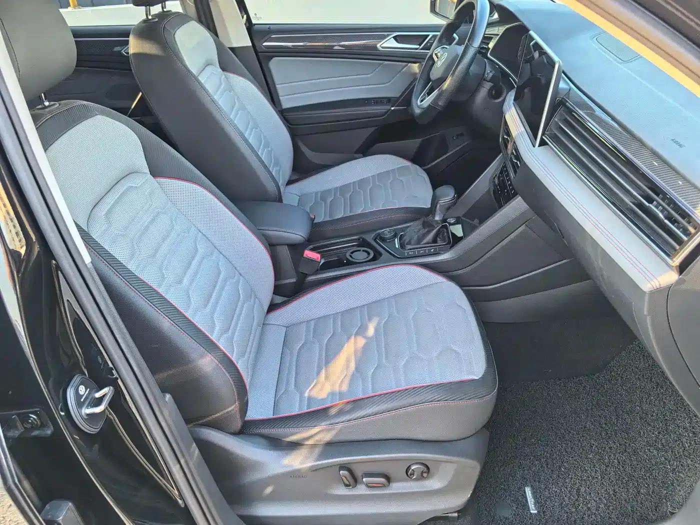 Tiguan L 2023 380TSI Automatic 4WD R-Line Flagship Edition 7-Seater — миниатюра 10