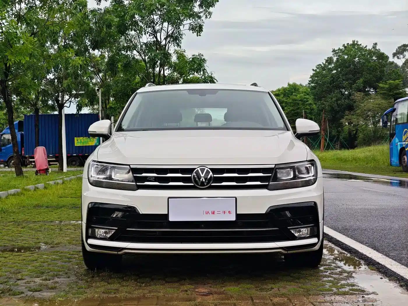 Tiguan L 2021 330TSI Automatic 2WD R-Line Premium Edition — миниатюра 2