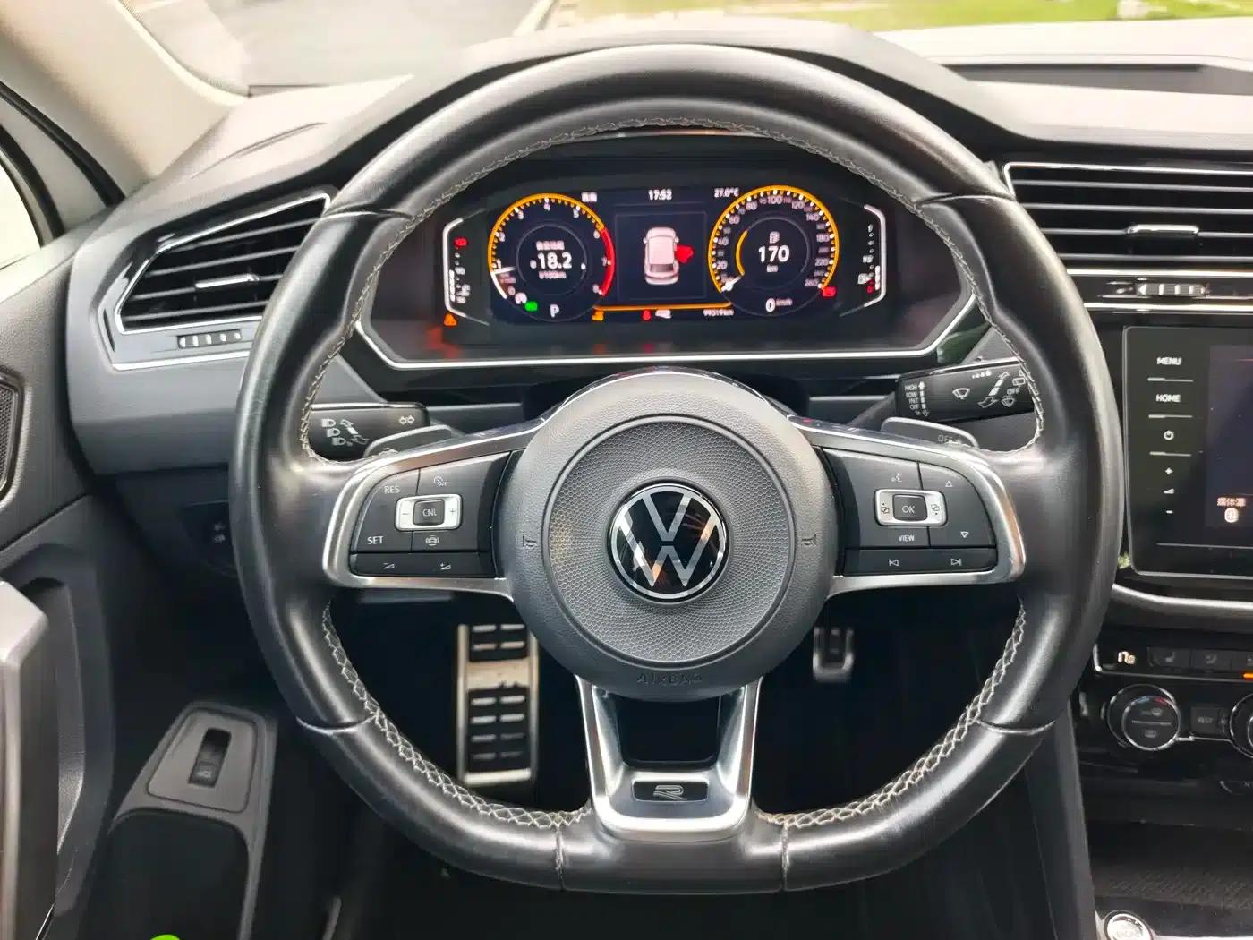 Tiguan L 2021 330TSI Automatic 2WD R-Line Premium Edition — миниатюра 14