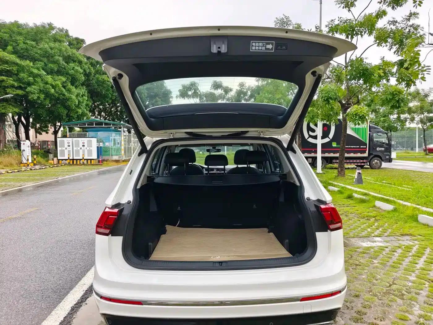 Tiguan L 2021 330TSI Automatic 2WD R-Line Premium Edition — миниатюра 19