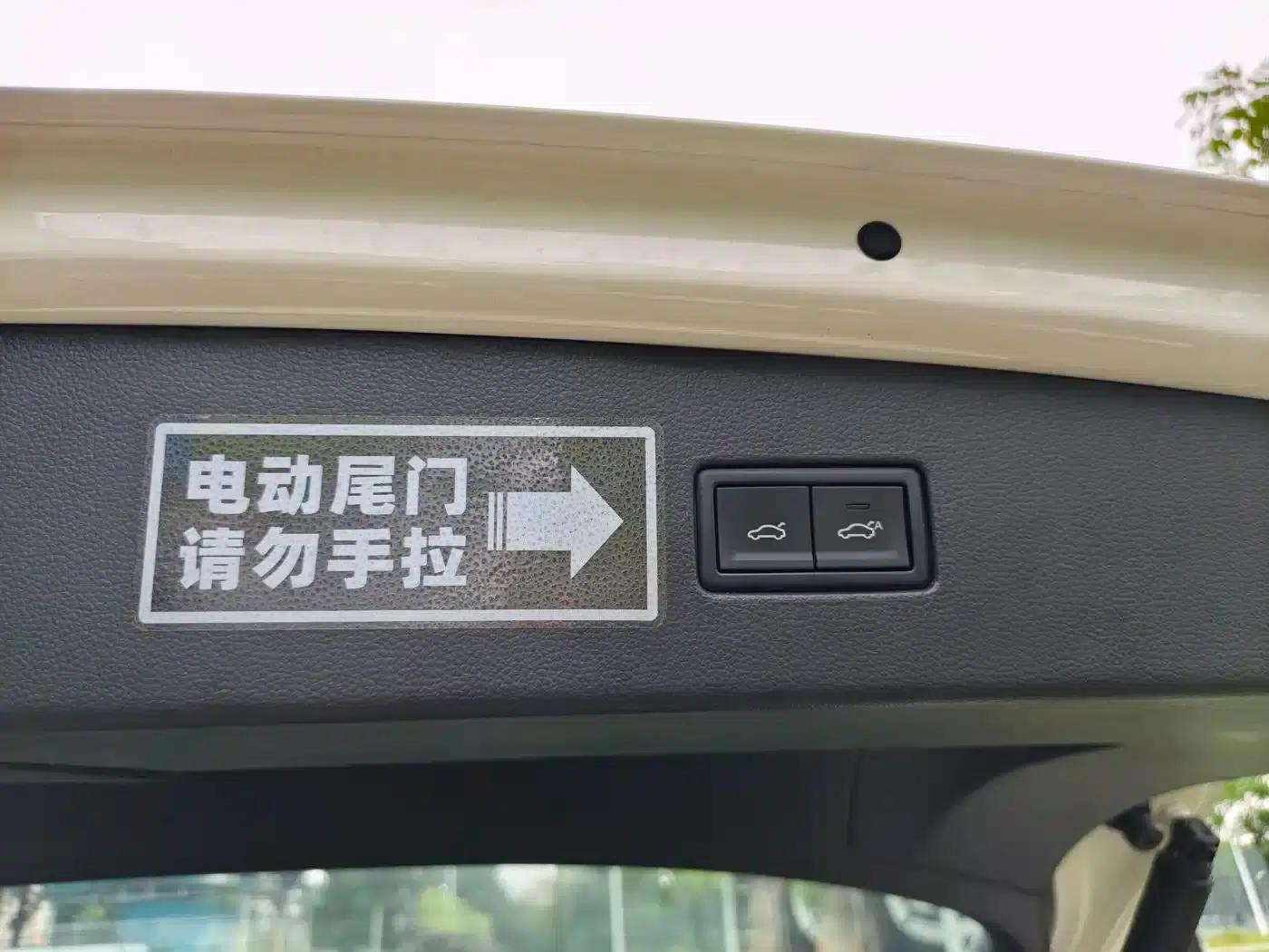 Tiguan L 2021 330TSI Automatic 2WD R-Line Premium Edition — миниатюра 21