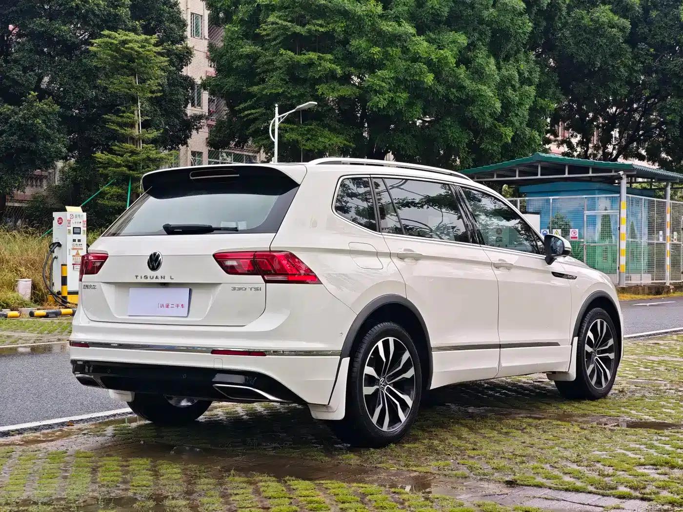 Tiguan L 2021 330TSI Automatic 2WD R-Line Premium Edition — миниатюра 5
